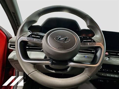Used 2023 Hyundai Elantra SEL w/ Convenience Package FWD image 11
