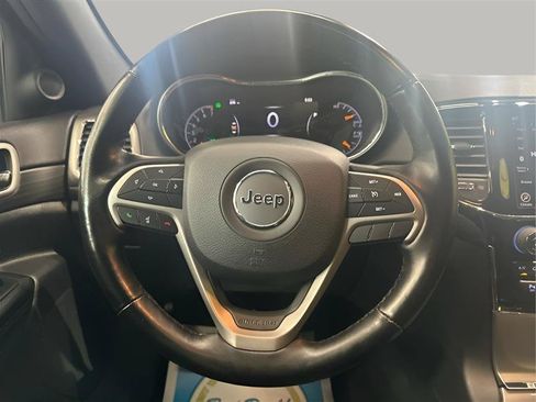 Used 2021 Jeep Grand Cherokee Laredo X AWD/4WD image 16