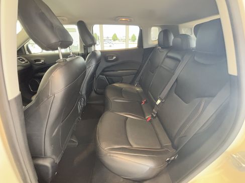 Used 2020 Jeep Compass Limited AWD/4WD image 15