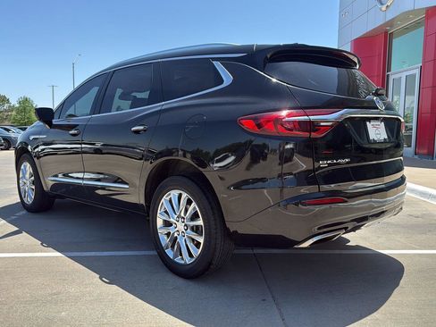 Used 2020 Buick Enclave Premium w/ Sun and Sites Package AWD/4WD image 14
