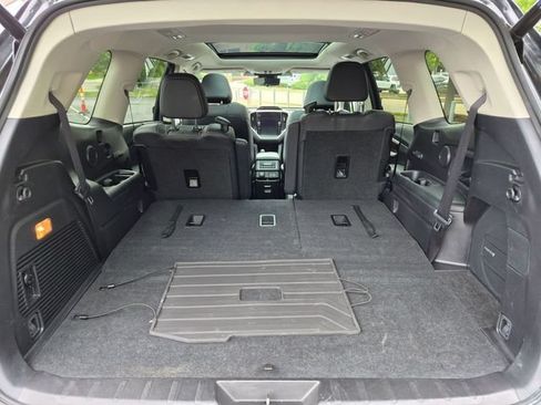 Used 2023 Subaru Ascent Touring AWD/4WD image 21