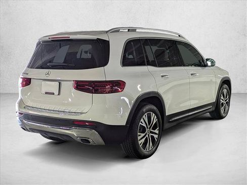 Used 2026 Mercedes-Benz GLB 250 image 5