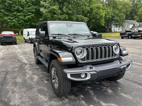 Certified 2024 Jeep Wrangler Unlimited Sahara w/ Safety Group AWD/4WD image 10