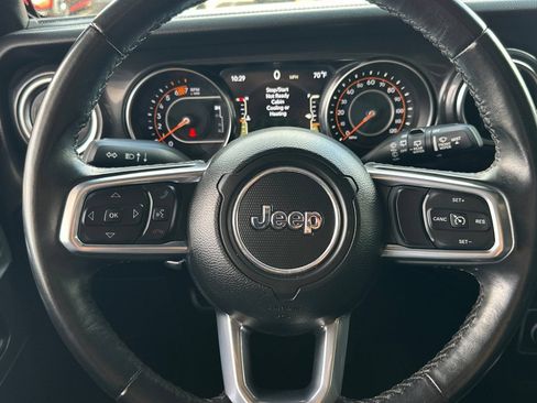 Used 2021 Jeep Wrangler Unlimited Sahara AWD/4WD image 23