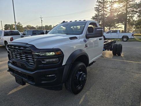 Used 2025 RAM 5500 Tradesman image 4