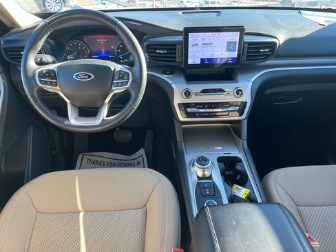 Used 2022 Ford Explorer XLT w/ Class IV Trailer Tow Package image 6