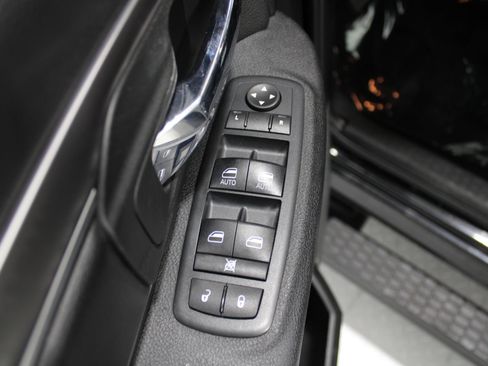 Used 2021 RAM 1500 Warlock AWD/4WD image 39