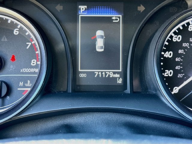 Used 2023 Toyota Camry SE FWD image 13