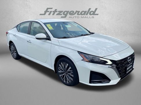 Used 2023 Nissan Altima 2.5 SV AWD/4WD image 1