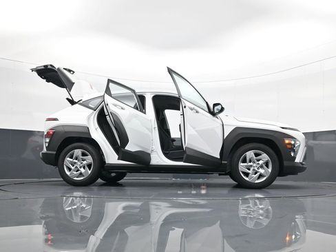 New 2026 Hyundai Kona SE image 33