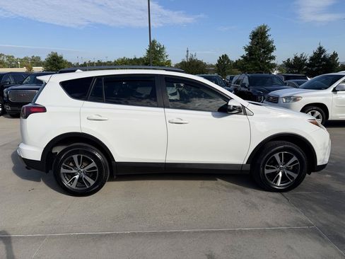 Used 2018 Toyota RAV4 XLE w/ Plus Extra Value Package FWD image 4