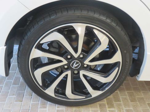 Used 2016 Acura ILX FWD image 9
