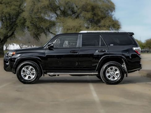 Used 2016 Toyota 4Runner SR5 Premium image 13