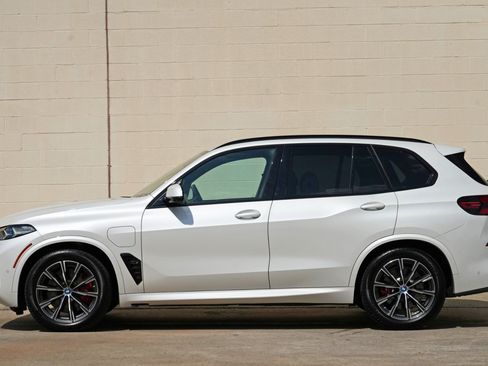 Used 2024 BMW X5 xDrive50e w/ M Sport Package AWD/4WD image 9