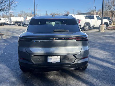 New 2026 Chevrolet Equinox EV LT AWD/4WD image 8