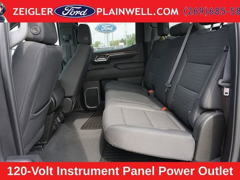 Used 2023 Chevrolet Silverado 1500 LT AWD/4WD image 11