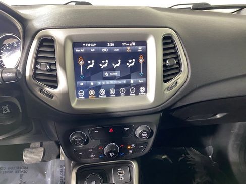 Used 2021 Jeep Compass Latitude AWD/4WD image 20