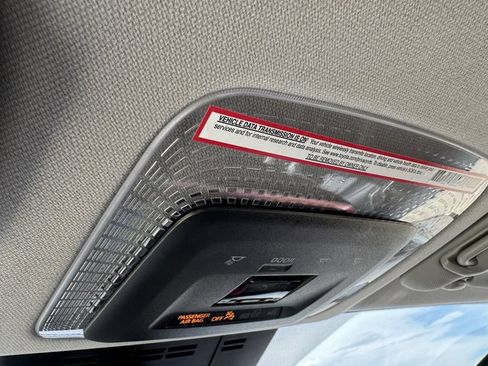 Used 2024 Toyota Prius Prime FWD image 23