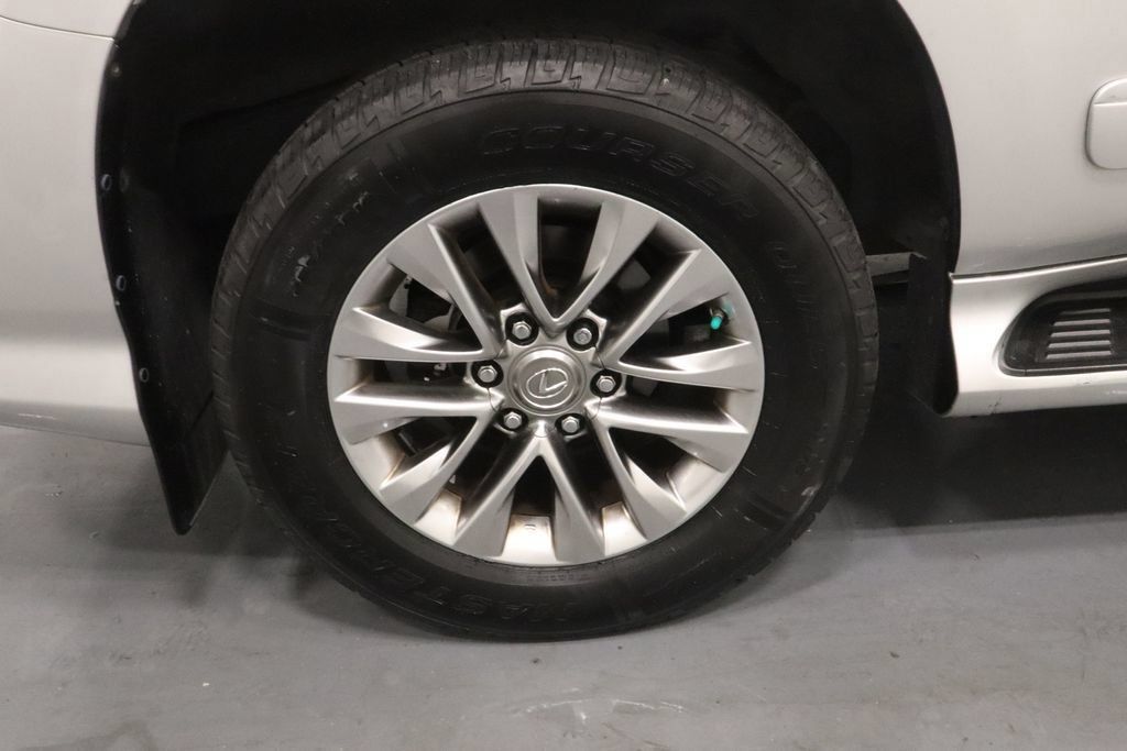 Used 2014 Lexus GX 460 Luxury AWD/4WD image 28