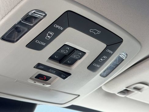 Certified 2024 Toyota Sienna XLE w/ XLE Plus Package FWD image 29