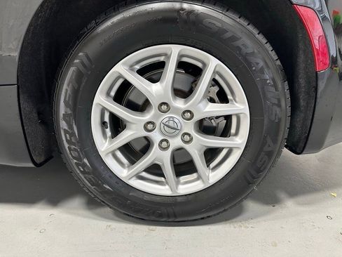 Used 2023 Chrysler Pacifica Touring-L image 67