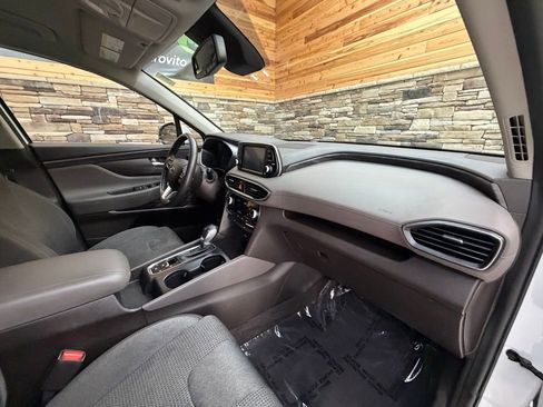 Used 2019 Hyundai Santa Fe SEL image 11