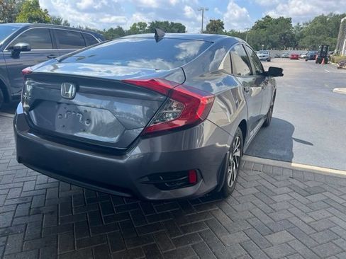 Certified 2017 Honda Civic EX image 5
