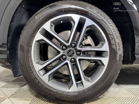 Used 2025 Audi Q5 Premium w/ Convenience Package AWD/4WD image 33