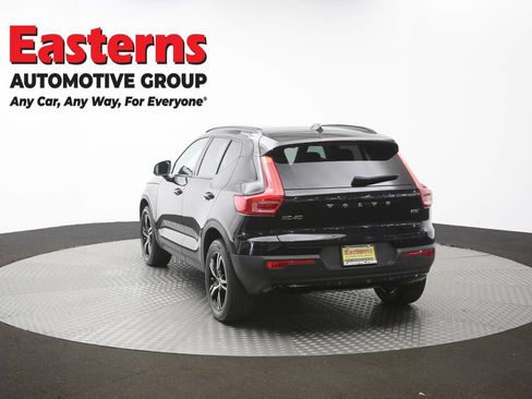 Used 2024 Volvo XC40 B5 Core AWD/4WD image 66