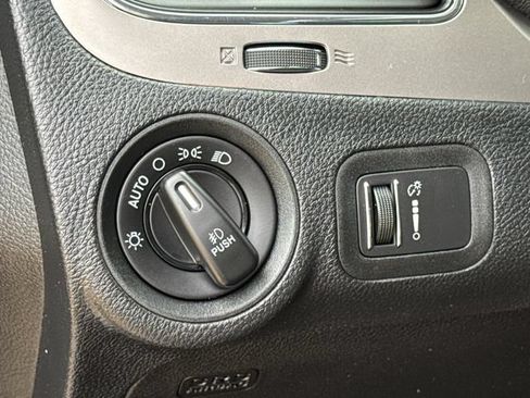 Used 2018 Dodge Journey Crossroad FWD image 21