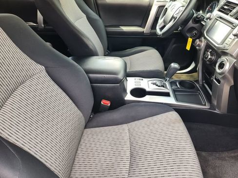 Used 2015 Toyota 4Runner SR5 RWD image 14