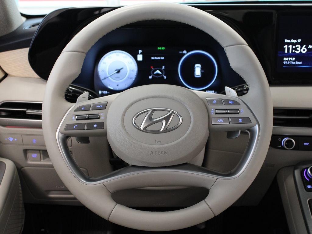 Used 2024 Hyundai Palisade Limited FWD image 23