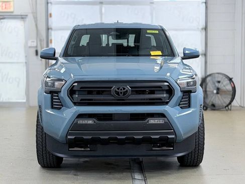 Used 2026 Toyota Tacoma SR5 AWD/4WD image 2