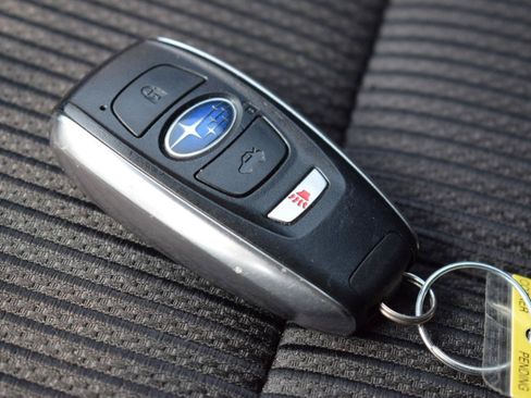 Used 2025 Subaru Legacy Premium AWD/4WD image 40