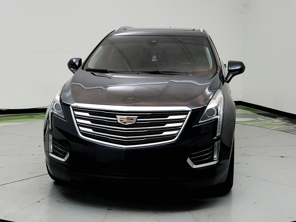 Used 2019 Cadillac XT5 Luxury FWD image 2