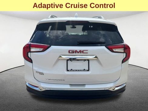 Used 2023 GMC Terrain SLT w/ Infotainment Package II image 10
