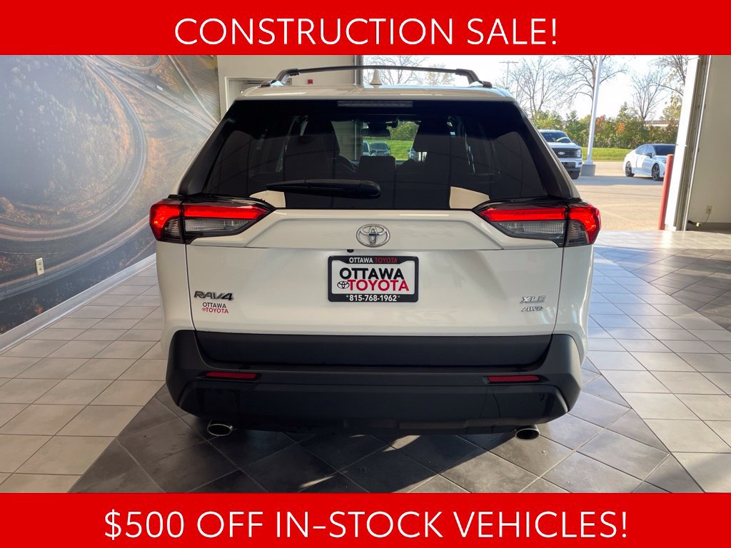 Used 2023 Toyota RAV4 XLE w/ Convenience Package AWD/4WD image 7