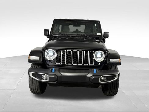 Used 2024 Jeep Wrangler Unlimited Sahara AWD/4WD image 4