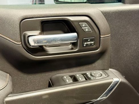 Used 2023 GMC Sierra 3500 AT4 w/ AT4 Premium Plus Package AWD/4WD image 17
