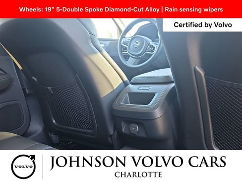 Certified 2025 Volvo V60 B5 Cross Country Plus image 9