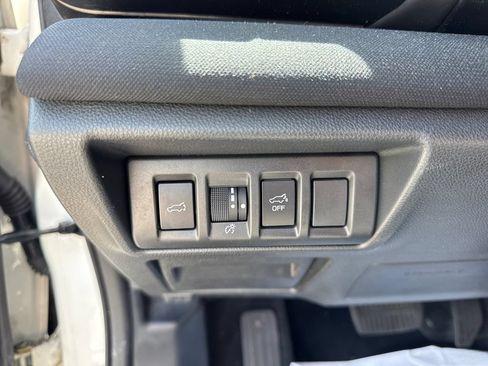 Used 2023 Subaru Outback Premium AWD/4WD image 24