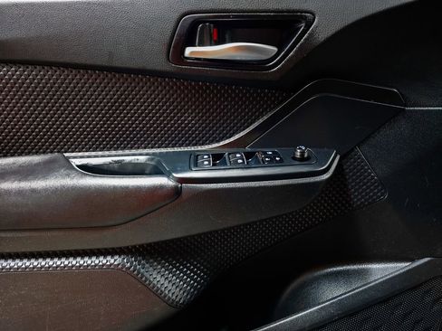 Used 2018 Toyota C-HR XLE image 18