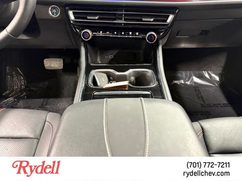 Used 2025 Chevrolet Traverse RS w/ LPO, Floor Liner Package AWD/4WD image 15