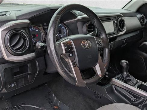 Used 2016 Toyota Tacoma SR5 w/ Towing Package image 10