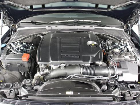 Used 2023 Jaguar XF SE RWD image 26