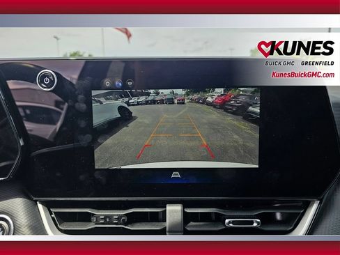 Used 2025 Chevrolet Equinox LT AWD/4WD image 17