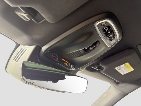 Used 2019 Volvo XC90 T6 R-Design w/ Protection Package Premier image 21