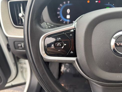 Used 2022 Volvo XC60 T8 Inscription w/ Advanced Package image 24