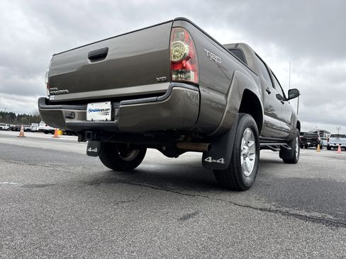 Used 2012 Toyota Tacoma w/ TRD Sport Pkg image 10