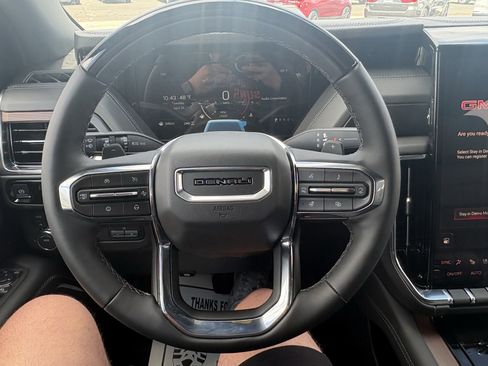 New 2026 GMC Yukon Denali w/ Denali Reserve Package AWD/4WD image 23